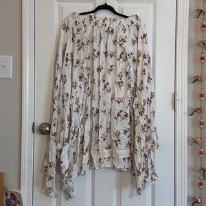 Magnolia Boutique Floral Handkerchief Hem Skirt